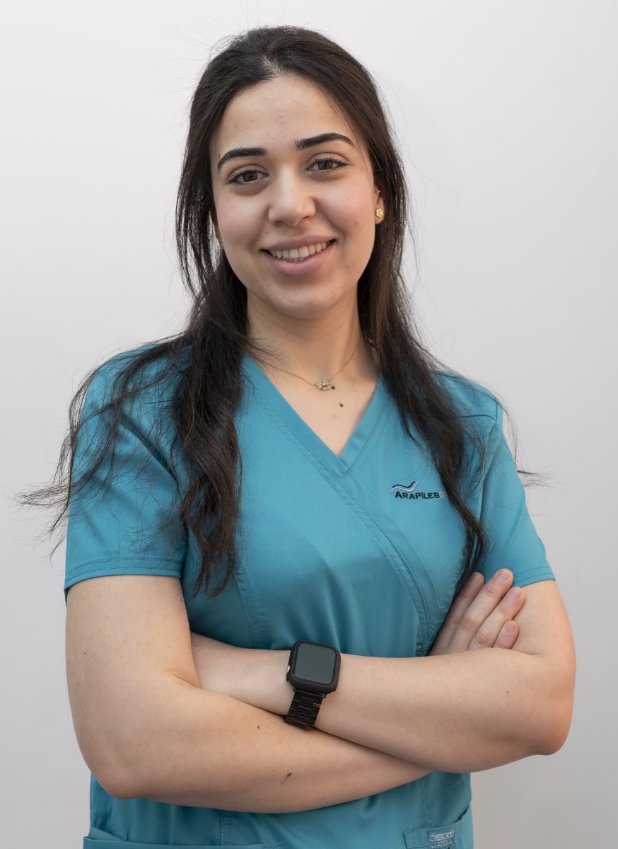 Dra Chaima Khalifi Abdelkader Arapiles Dental